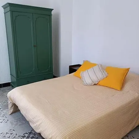 Nid Douillet Dans Un Ecrin De Verdure Toulon
